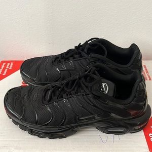(Used) Size 11 Black Vapormax